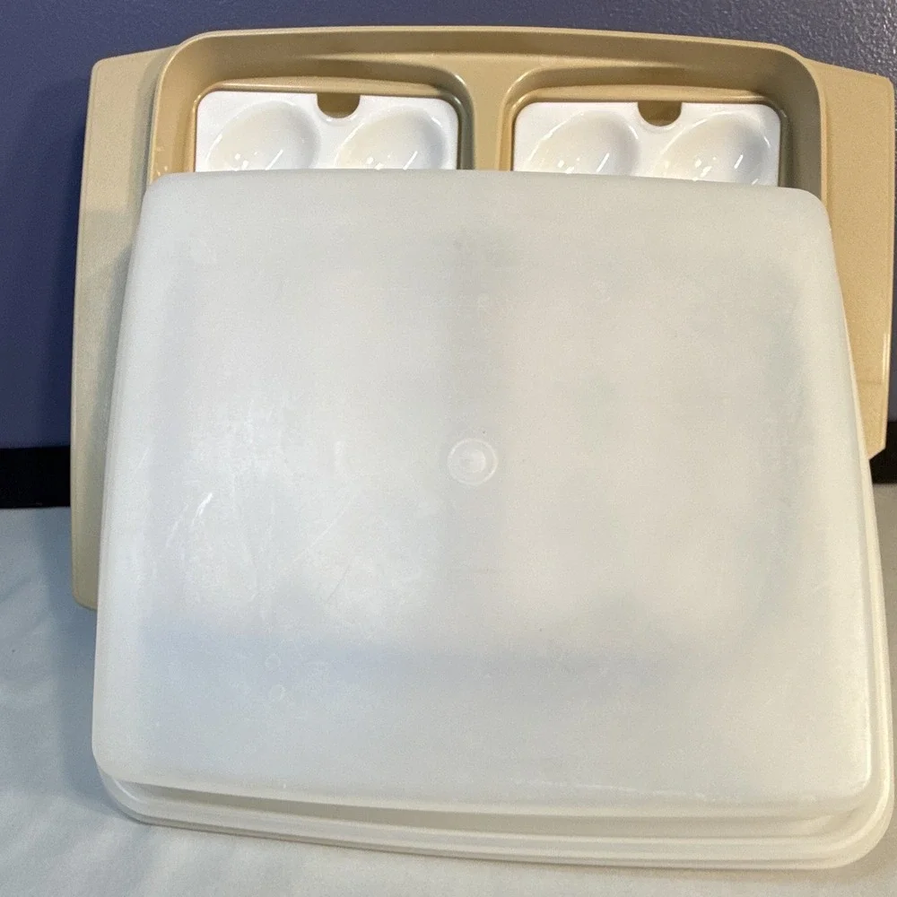 Vintage Tupperware Deviled Egg Keeper Carrier 723 Almond COMPLETE 4pc Set